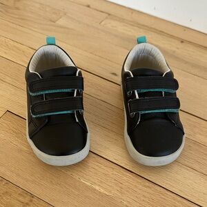 Ten Little original sneaker in black size 7